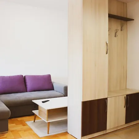 Apartment S 3 *
